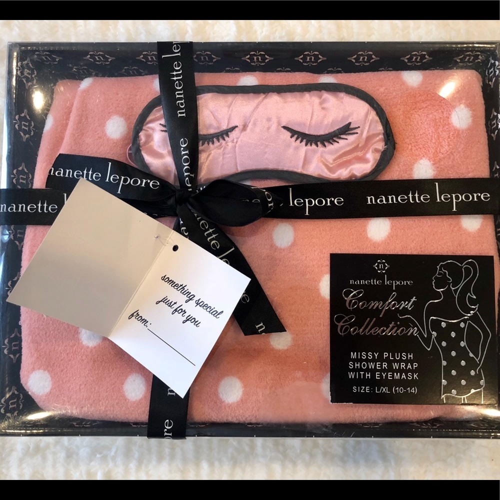 Shower Wrap with Mask